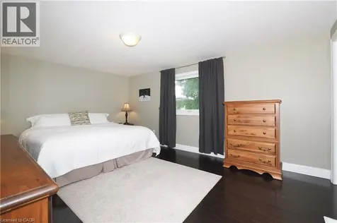7 Ivy Lane Court Kitchener ON N2N 3P8