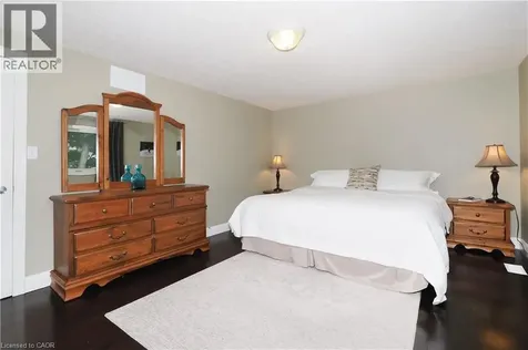 7 Ivy Lane Court Kitchener ON N2N 3P8
