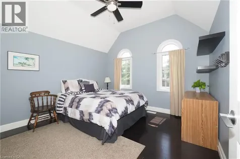 7 Ivy Lane Court Kitchener ON N2N 3P8