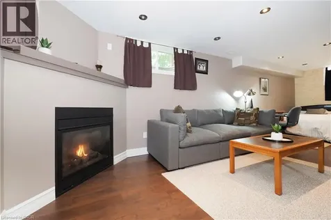 7 Ivy Lane Court Kitchener ON N2N 3P8