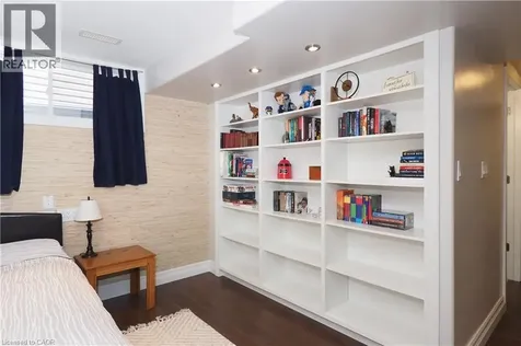 7 Ivy Lane Court Kitchener ON N2N 3P8