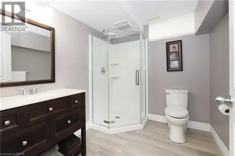 7 Ivy Lane Court Kitchener ON N2N 3P8
