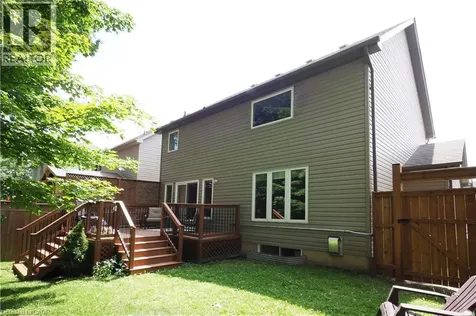 7 Ivy Lane Court Kitchener ON N2N 3P8