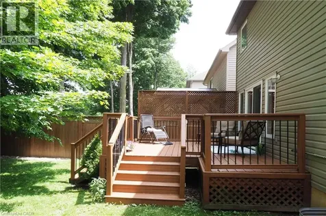 7 Ivy Lane Court Kitchener ON N2N 3P8