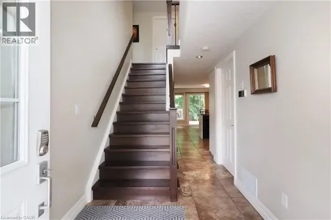 7 Ivy Lane Court Kitchener ON N2N 3P8