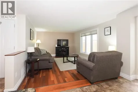 7 Ivy Lane Court Kitchener ON N2N 3P8