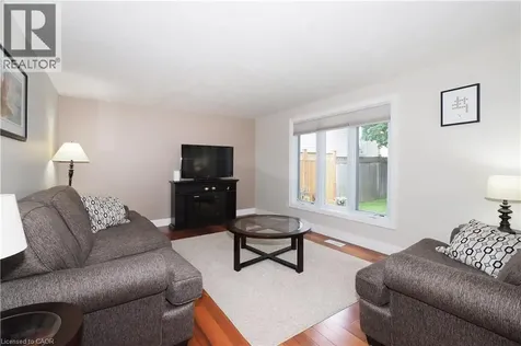 7 Ivy Lane Court Kitchener ON N2N 3P8