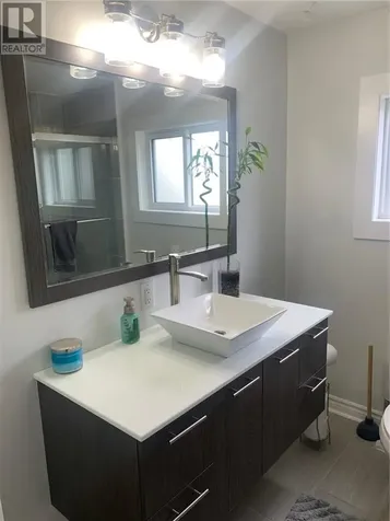283 Adelaide Espanola ON P5E 1H3