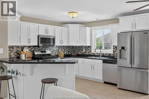 3121 Troup Crescent Windsor ON N8R 0A3