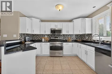 3121 Troup Crescent Windsor ON N8R 0A3