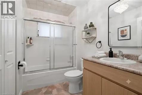 2410 Cavendish Drive Burlington ON L7P 3B9