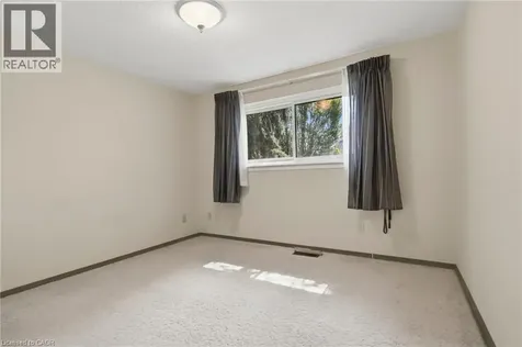 2410 Cavendish Drive Burlington ON L7P 3B9