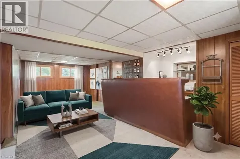 2410 Cavendish Drive Burlington ON L7P 3B9