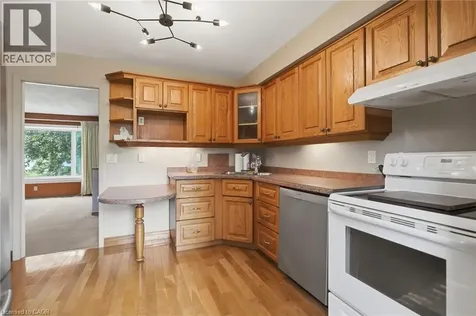 2410 Cavendish Drive Burlington ON L7P 3B9