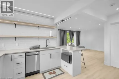 253 Fernwood Crescent Hamilton ON L8T 3L7