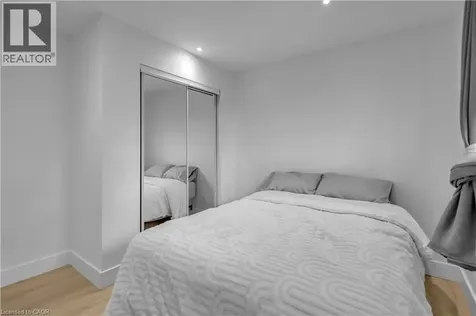 253 Fernwood Crescent Hamilton ON L8T 3L7