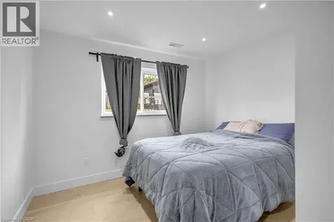 253 Fernwood Crescent Hamilton ON L8T 3L7