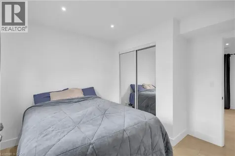 253 Fernwood Crescent Hamilton ON L8T 3L7