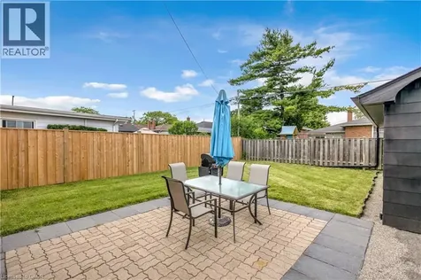 253 Fernwood Crescent Hamilton ON L8T 3L7