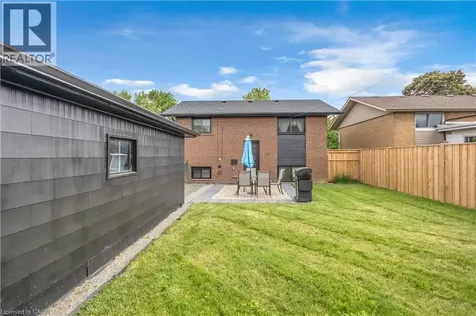 253 Fernwood Crescent Hamilton ON L8T 3L7