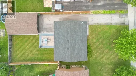 253 Fernwood Crescent Hamilton ON L8T 3L7