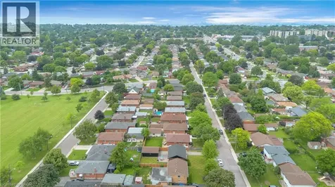 253 Fernwood Crescent Hamilton ON L8T 3L7