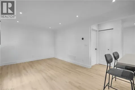 253 Fernwood Crescent Hamilton ON L8T 3L7