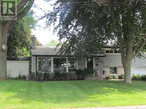 30 Fairfield Crescent Tillsonburg ON N4G 2B4