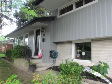 30 Fairfield Crescent Tillsonburg ON N4G 2B4