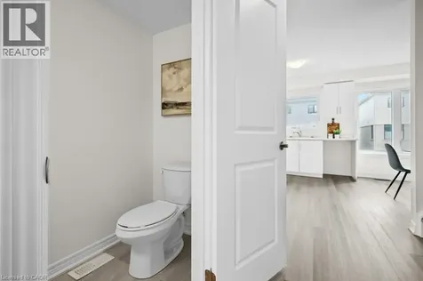 19 Bingham Road Hamilton ON L8H 0B5