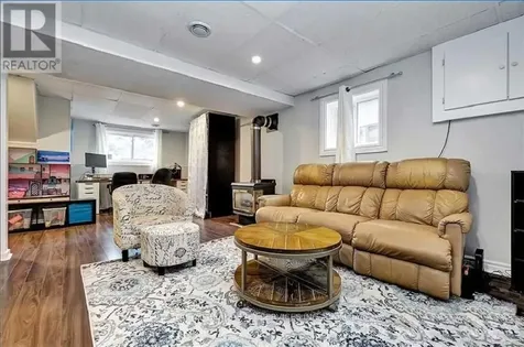29 Uxbridge Crescent Ottawa ON K2L 1P6