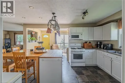 325 Blue Water Parkway Selkirk ON N0A 1P0