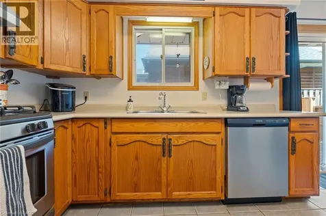 25 Lakeview Avenue Port Dover ON N0A 1N8