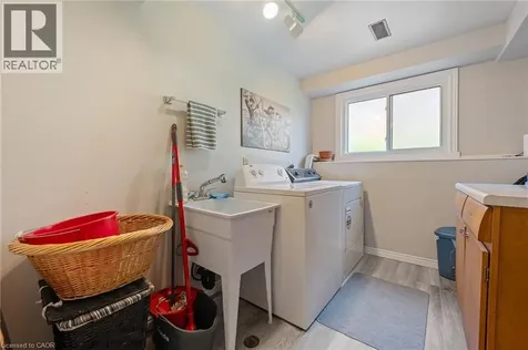 25 Lakeview Avenue Port Dover ON N0A 1N8
