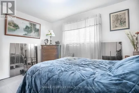 136 Ellis Avenue Pembroke ON K8A 2H9