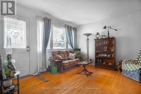 136 Ellis Avenue Pembroke ON K8A 2H9