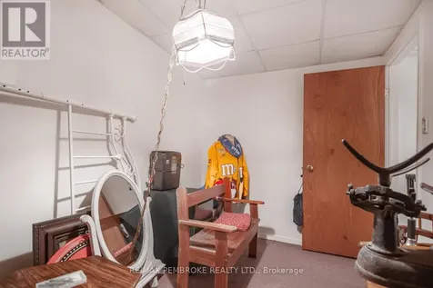 136 Ellis Avenue Pembroke ON K8A 2H9