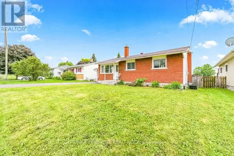 136 Ellis Avenue Pembroke ON K8A 2H9