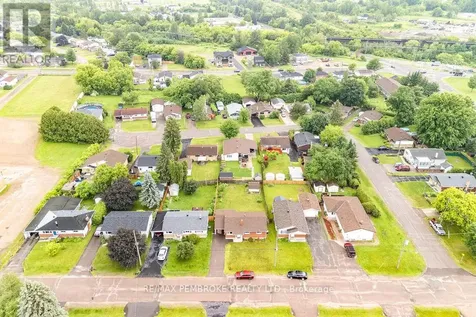 136 Ellis Avenue Pembroke ON K8A 2H9