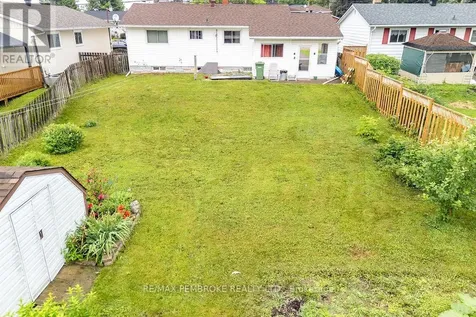 136 Ellis Avenue Pembroke ON K8A 2H9