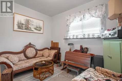 136 Ellis Avenue Pembroke ON K8A 2H9