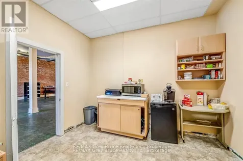 958 2nd Avenue East Owen Sound ON N4K 2H6