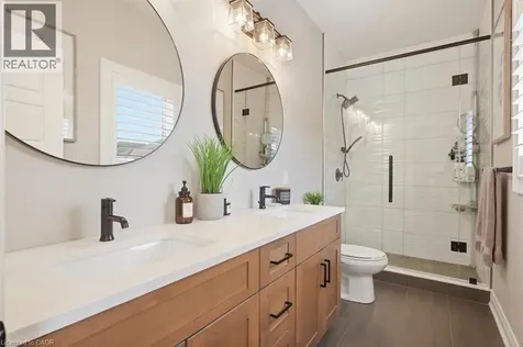 242 Julia Drive Welland ON L3C 0E7
