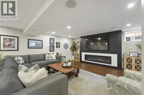 242 Julia Drive Welland ON L3C 0E7