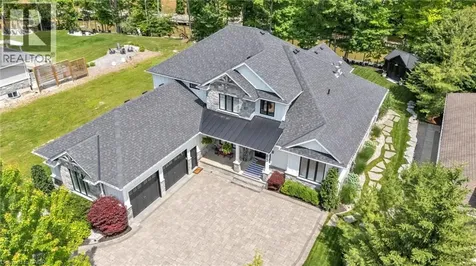 85 Gill Road Grand Bend ON N0M 1T0