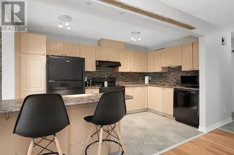 24 Baneberry Crescent Ottawa ON K2L 2Y4