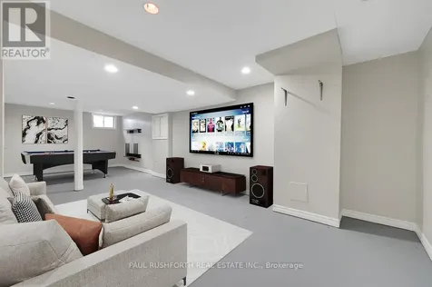 24 Baneberry Crescent Ottawa ON K2L 2Y4