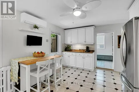 83 Harvey Street Ottawa ON K1S 0A8