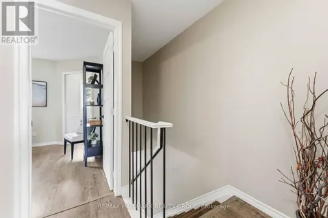 1593 Bottriell Way Ottawa ON K4A 1W4
