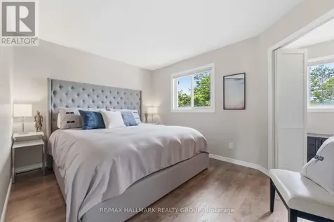 1593 Bottriell Way Ottawa ON K4A 1W4